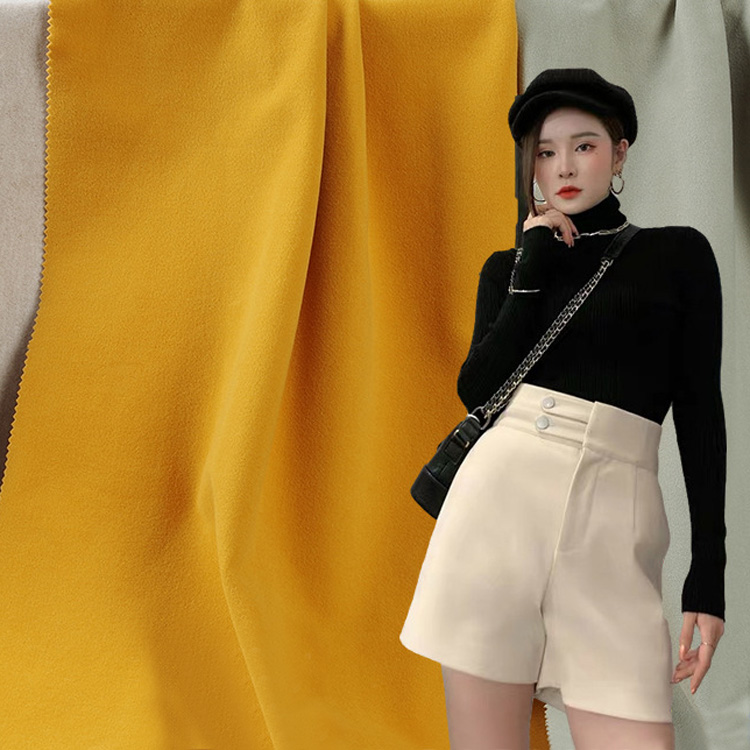 Napa klambi kain wol ing tengah-tengah kain sing dipilih kanggo sandhangan sing cocog?